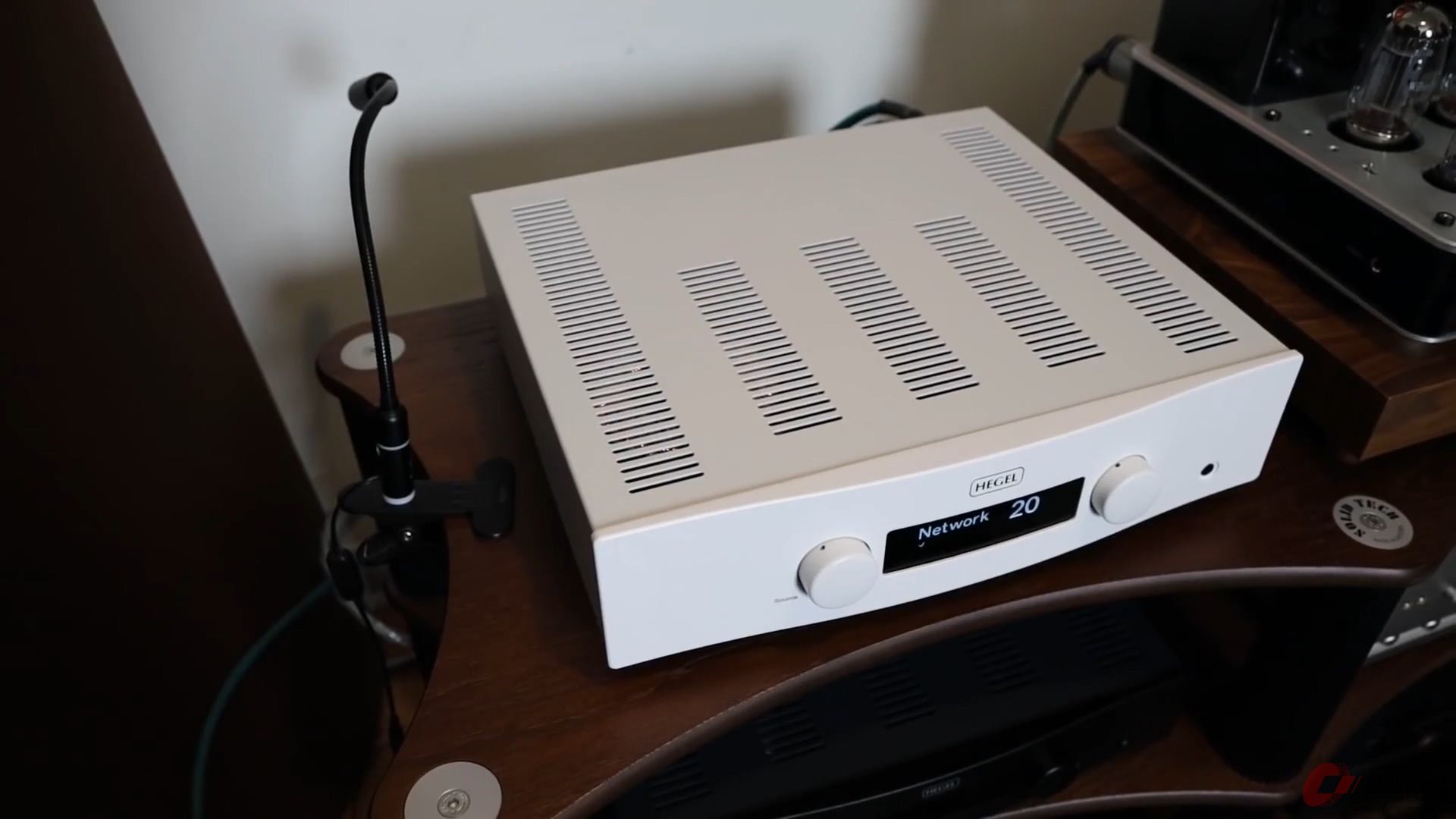 y2mate.com - A look inside ! What makes Hegel amplifiers sound so good_ Hegel H1.jpg