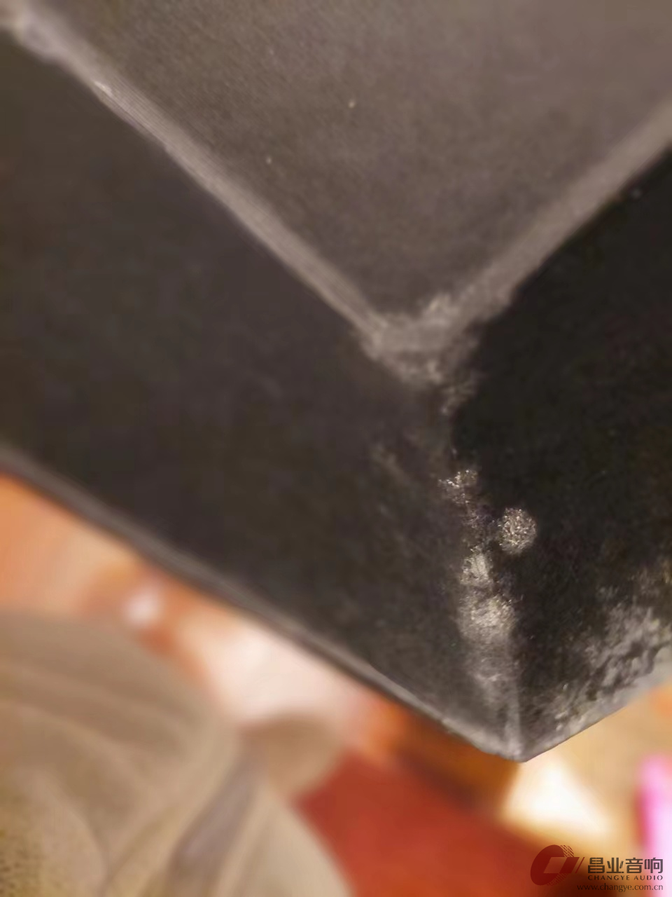 新买的RCA信号线盒子都发霉了
