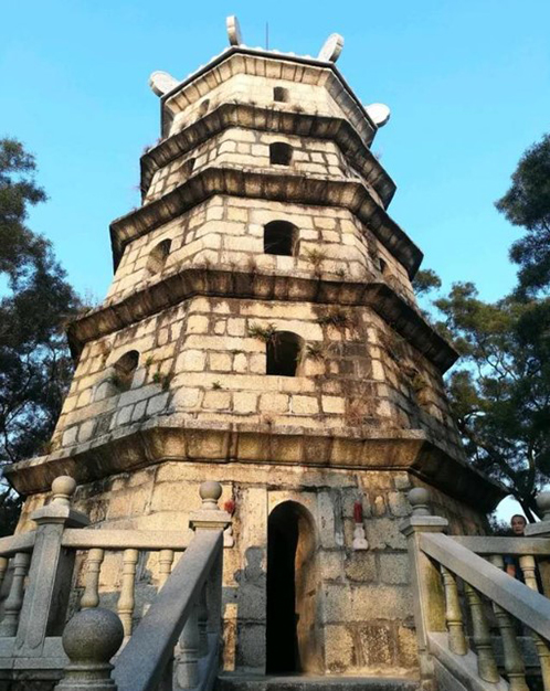 塔仰云霄数斗星.jpg