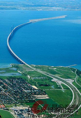 大桥连接丹麦到瑞典.jpg