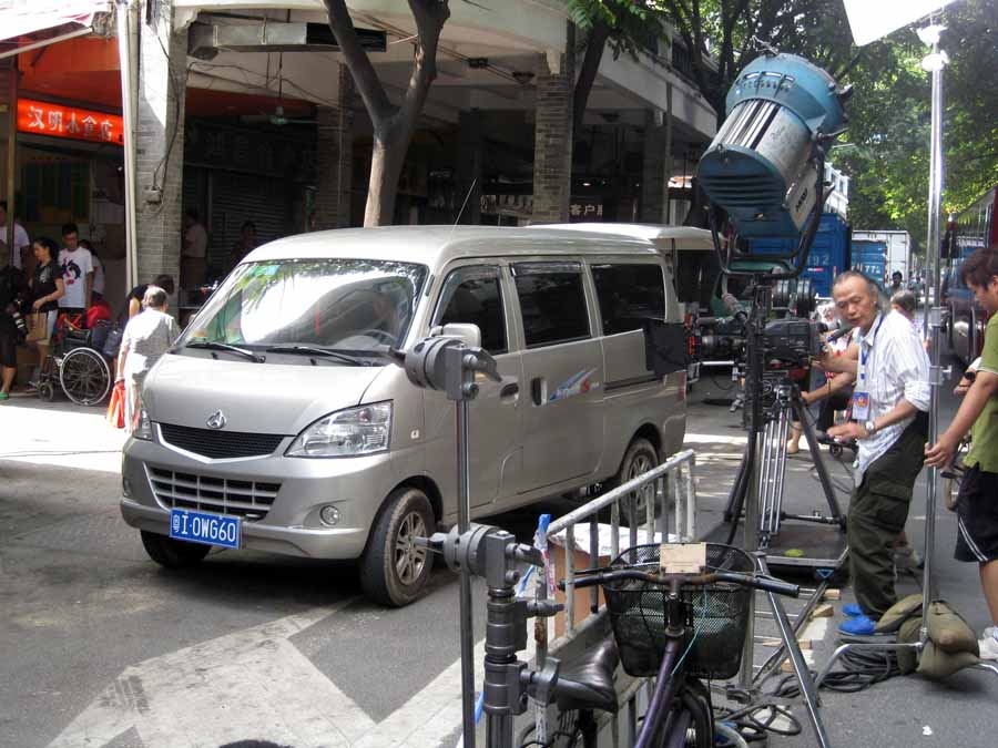 拍摄现场与道具车.JPG
