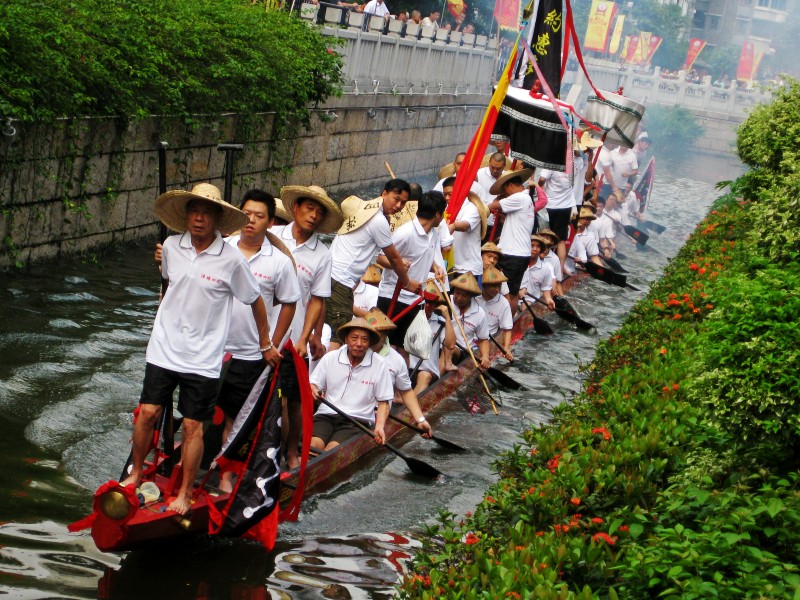 奋力起桨 .JPG