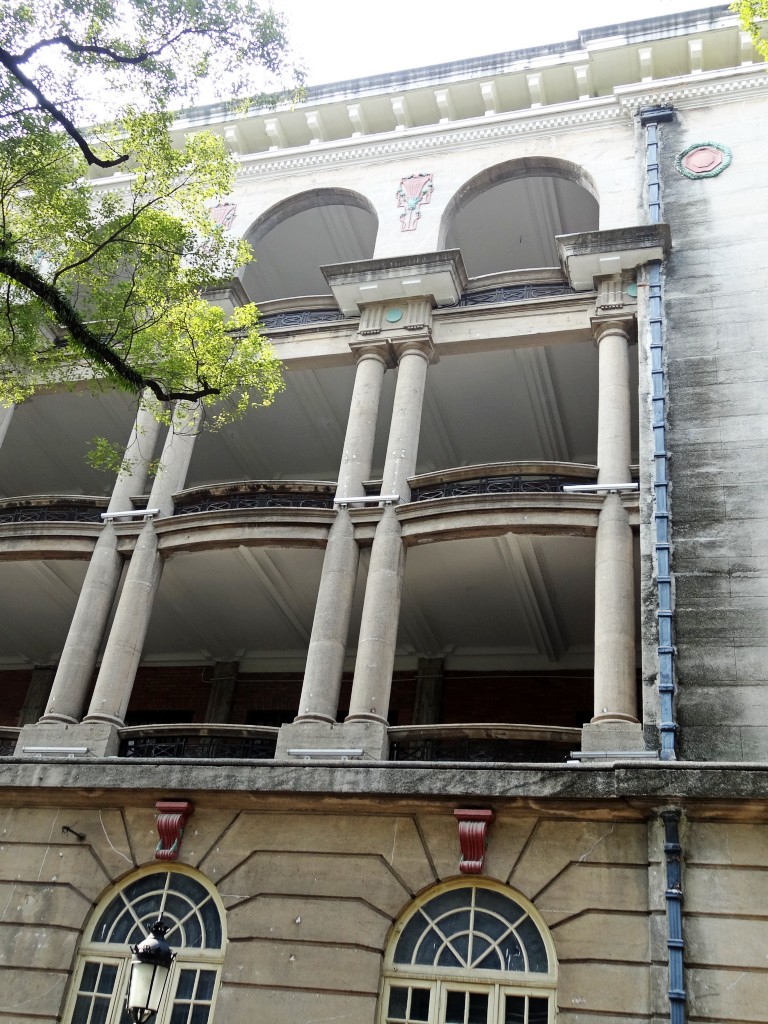 建于1899年 曾作法国东方汇理银行  (3).JPG