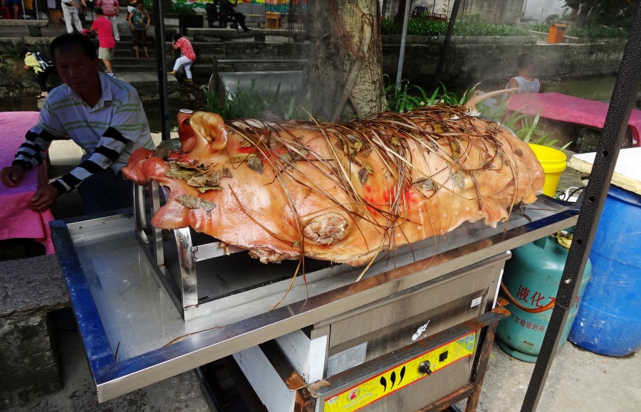 蒸全猪  (1).JPG
