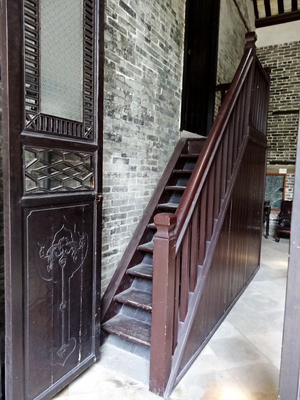 小楼阁楼梯 (1).JPG