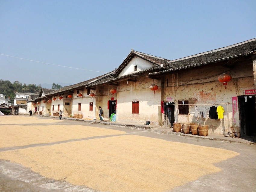 贺州客家围屋  晒堂  (2)_conew1.jpg